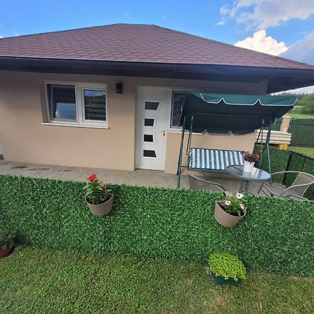 Apartmani Apolon Vrdnik Exteriér fotografie