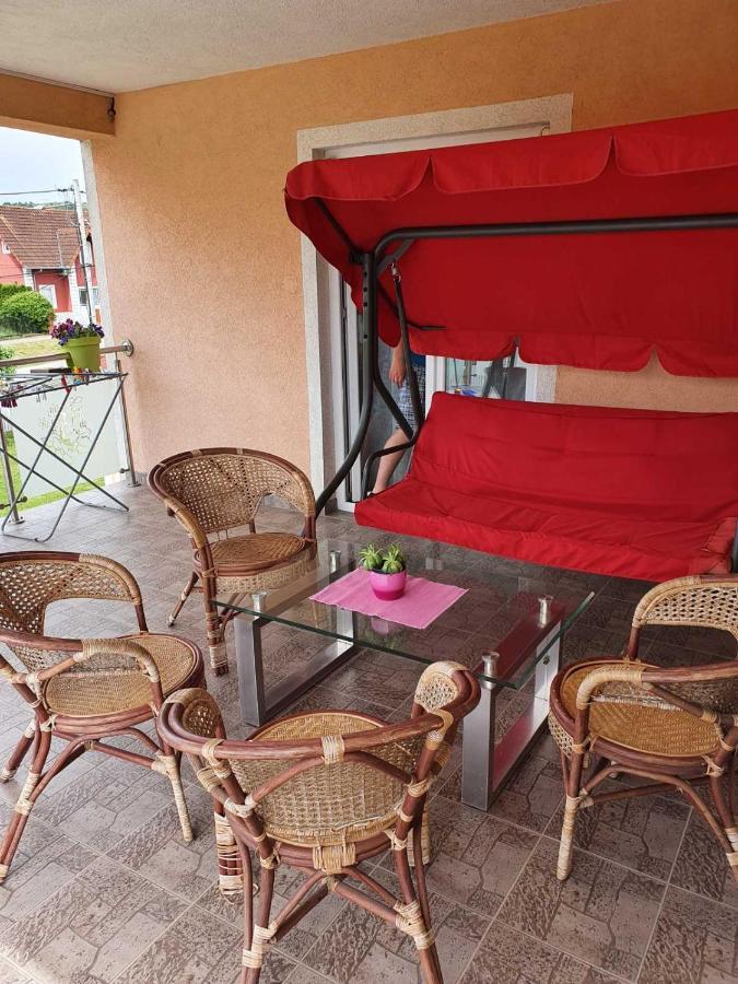Apartmani Apolon Vrdnik Exteriér fotografie