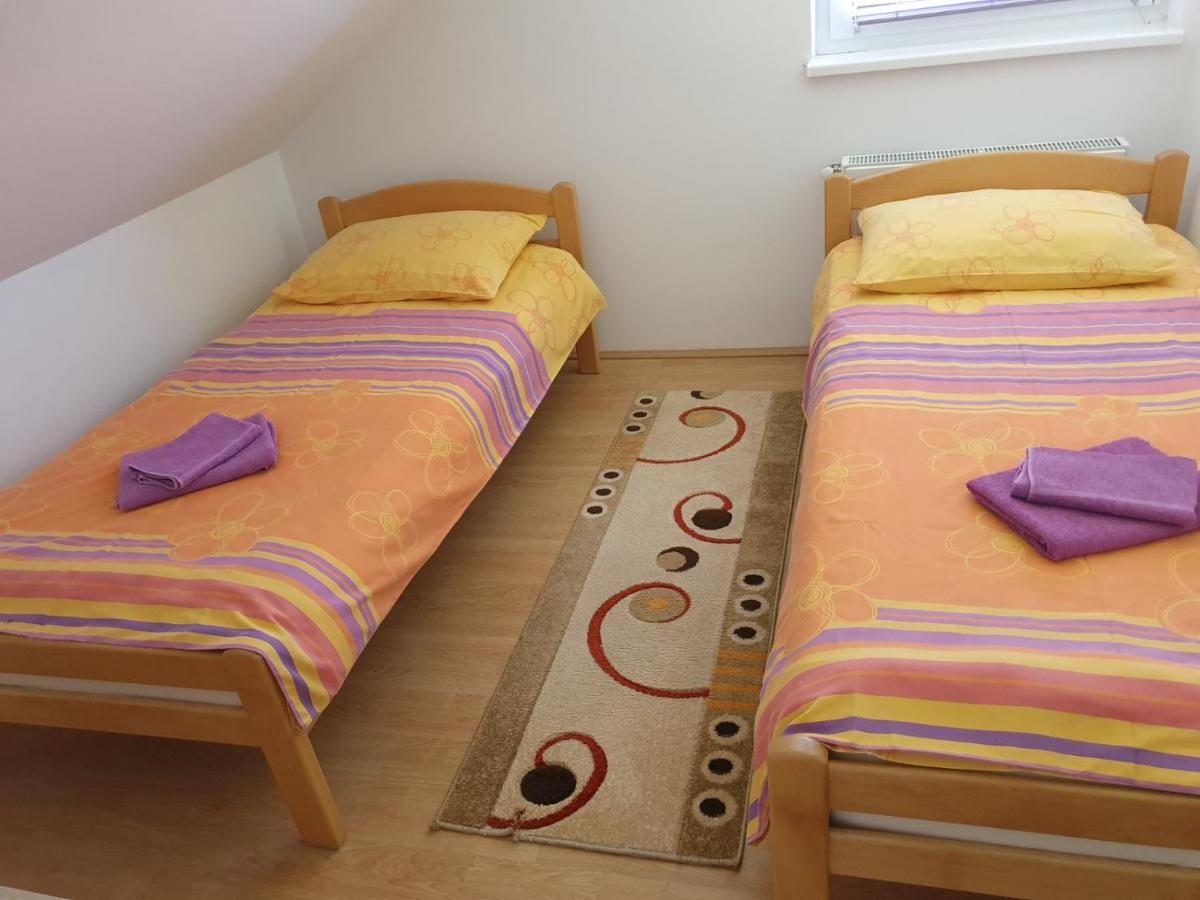 Apartmani Apolon Vrdnik Exteriér fotografie