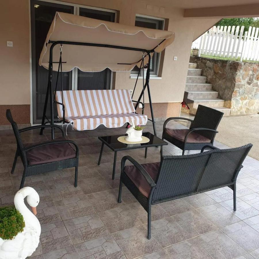 Apartmani Apolon Vrdnik Exteriér fotografie